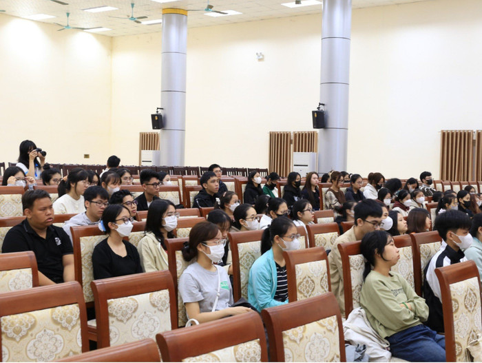 SInh viên Trường Đại học Ngoại ngữ, Đại học Huế (Ảnh: Website nhà trường). hnsv_hp71.jpg