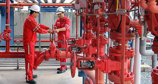 Người lao động của Công ty Cổ phần Điện lực Dầu khí Nhơn Trạch 2 kiểm tra máy móc thiết bị nhà máy - ảnh nguồn PVN Người lao động của Công ty Cổ phần Điện lực Dầu khí Nhơn Trạch 2 kiểm tra máy móc thiết bị nhà máy - ảnh nguồn PVN