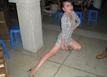 "Biểu diễn tý thôi mà" "Biểu diễn tý thôi mà"