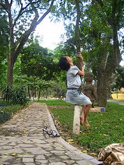 Cô nàng thích được"leo cây"