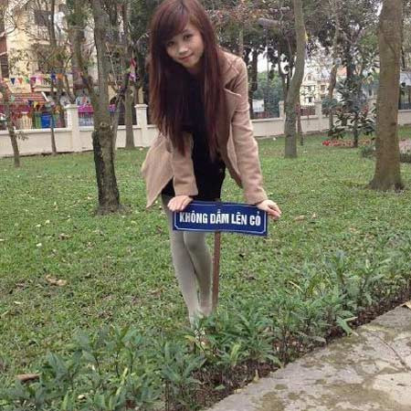 "Em không dẫm, em chỉ đạp thôi"