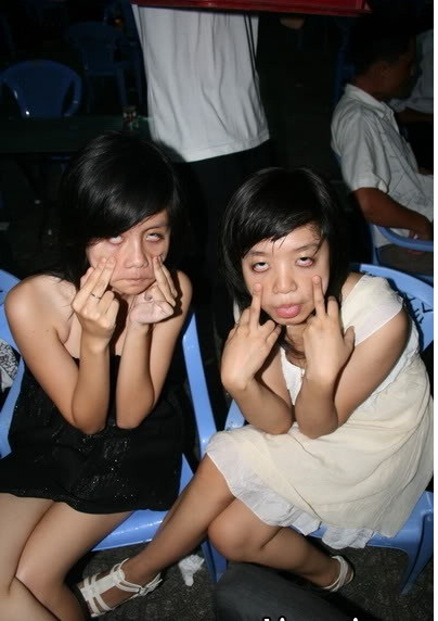 Lại tự biến mình thành "các sấu" Lại tự biến mình thành "các sấu"