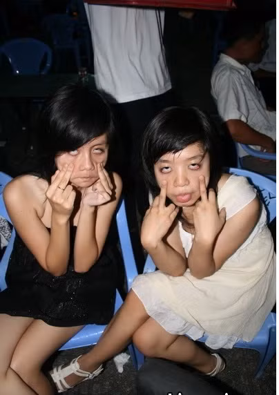 Lại tự biến mình thành "các sấu"