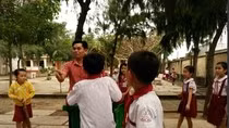 Nhớ quay quắt quê hương nhưng tiền đâu về quê ăn Tết? ảnh 3