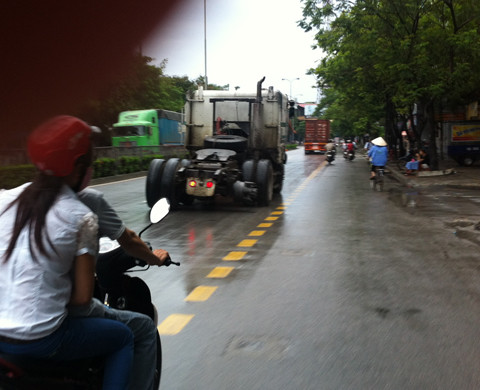 Cậy nhiều bánh nên thiếu 2 cái đi cũng không vấn đề.