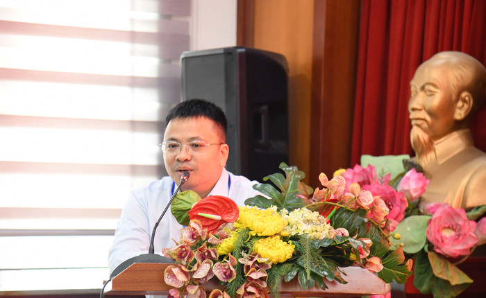 Phó Giáo sư Lê Thái Hưng – Phó Hiệu trưởng Trường Đại học Giáo dục phát biểu tại buổi lễ. Ảnh: education.vnu.edu.vn khao sat so bo (1).jpg