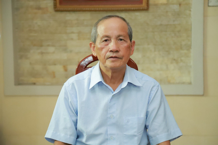 Phó Giáo sư, Tiến sĩ Đỗ Văn Chừng - nguyên Vụ trưởng Vụ Đại học (nay là Vụ Giáo dục đại học), Bộ Giáo dục và Đào tạo. Ảnh: NVCC đỗ văn chừng.jpg