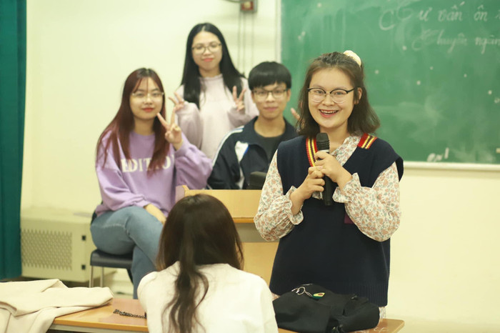 Linh bắt đầu làm “đầy” các tiêu chí để có thể đạt học bổng thành công từ rất sớm. Ảnh: NVCC Linh bắt đầu làm “đầy” các tiêu chí để có thể đạt học bổng thành công từ rất sớm. Ảnh: NVCC