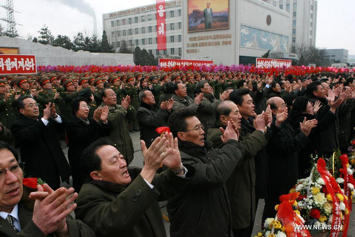 Các nhà lãnh đạo quân đội, chính trị và đông đảo người dân đã tới mừng lễ khánh thành. Ảnh: Tân Hoa xã. Các nhà lãnh đạo quân đội, chính trị và đông đảo người dân đã tới mừng lễ khánh thành. Ảnh: Tân Hoa xã.