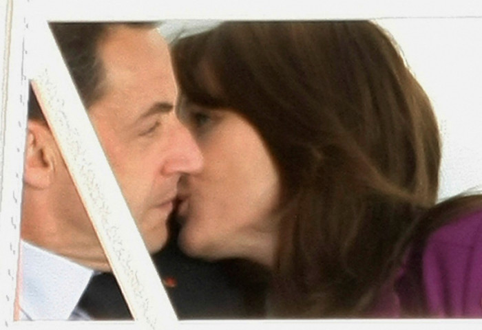 Tổng thống Pháp Nicolas Sarkozy và vợ Carla Bruni. Tổng thống Pháp Nicolas Sarkozy và vợ Carla Bruni.