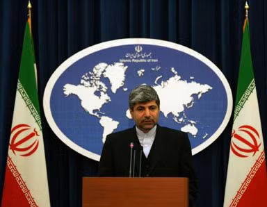 Phát ngôn viên Bộ Ngoại giao Iran Ramin Mehmanparast. Phát ngôn viên Bộ Ngoại giao Iran Ramin Mehmanparast.