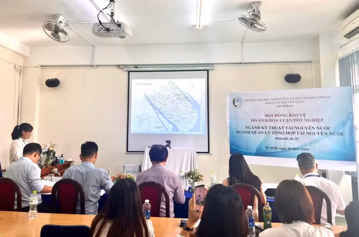 Ảnh Bảo vệ tốt nghiệp.jpg