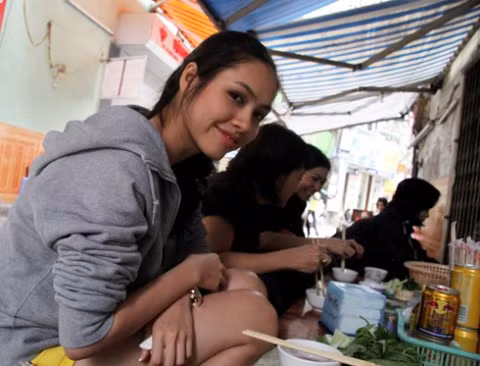 Chà, uống tý nước tăng lực mà người cứ lâng lâng thế này!