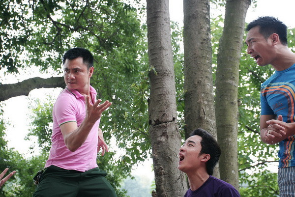 Anh nhìn đô vật thế kia mà thua nó à, không thể nào! Anh nhìn đô vật thế kia mà thua nó à, không thể nào!