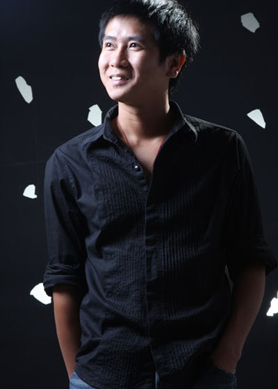 Với vai trò tổng đạo diễn của chương trình, đạo diễn Hồ Hoài Anh hứa hẹn mang đến cho gala Step up summer những bất ngờ bằng những hiệu ứng mới lạ từ âm thanh, ánh sáng đến âm nhạc. (Theo Giaoduc.net.vn)