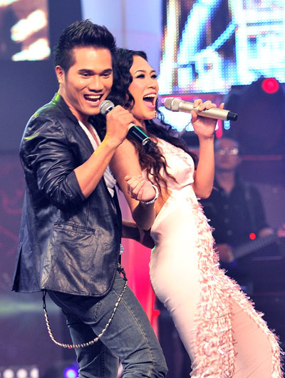 Cho chị dựa tí nhé Lương Viết Quang! Cho chị dựa tí nhé Lương Viết Quang!