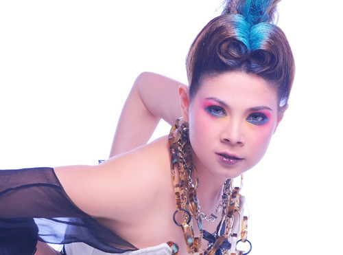 Mới nhìn giật mình tưởng... Bạch Cốt Tinh