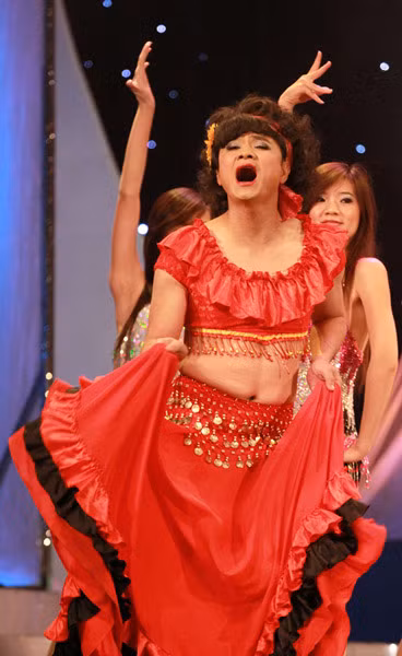 "Em có một ước ao, em có một khát khao..." "Em có một ước ao, em có một khát khao..."