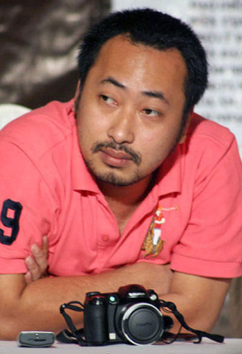 Râu hùm, hàm én, mày ngài.....