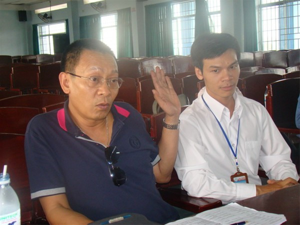 Anh mới uống có vài chén, yên tâm đi, anh chưa say đâu. Cứ để anh! Anh mới uống có vài chén, yên tâm đi, anh chưa say đâu. Cứ để anh!