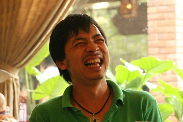 "Xem lại Hỏi xoáy đáp xoay trên tivi mà không nhịn được cười" "Xem lại Hỏi xoáy đáp xoay trên tivi mà không nhịn được cười"