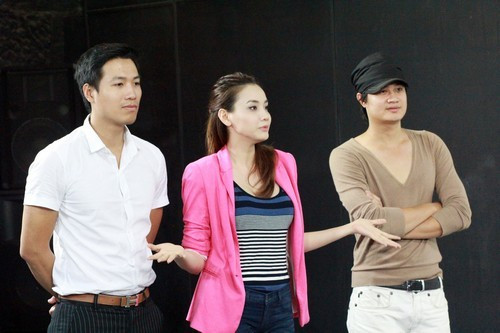 Giới thiệu với mọi người, đây là hai bạn thời nối khố của Nhung! Giới thiệu với mọi người, đây là hai bạn thời nối khố của Nhung!