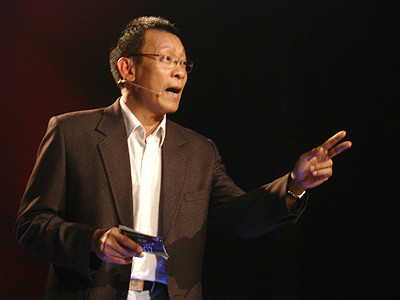 Chấp 2 cậu luôn đấy, thử xem có trả lời nổi câu này không mà đòi ngồi ghế nóng! Chấp 2 cậu luôn đấy, thử xem có trả lời nổi câu này không mà đòi ngồi ghế nóng!