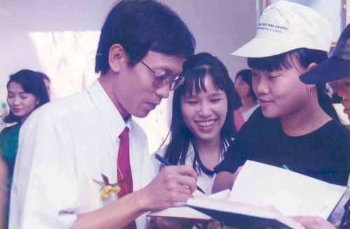 Ký thì ký, nghề của anh rồi mà! Ký thì ký, nghề của anh rồi mà!