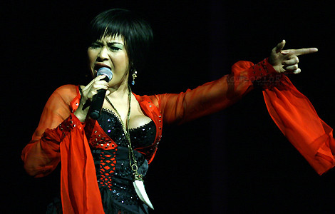 Nổi nhạc lên em ơi! Nổi nhạc lên em ơi!