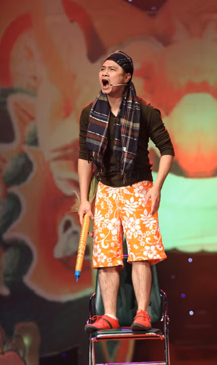 Xuân Bắc ơi, Xuân Bắc ơi, nhà có chó không giữ hộ cái. Xuân Bắc ơi, Xuân Bắc ơi, nhà có chó không giữ hộ cái.