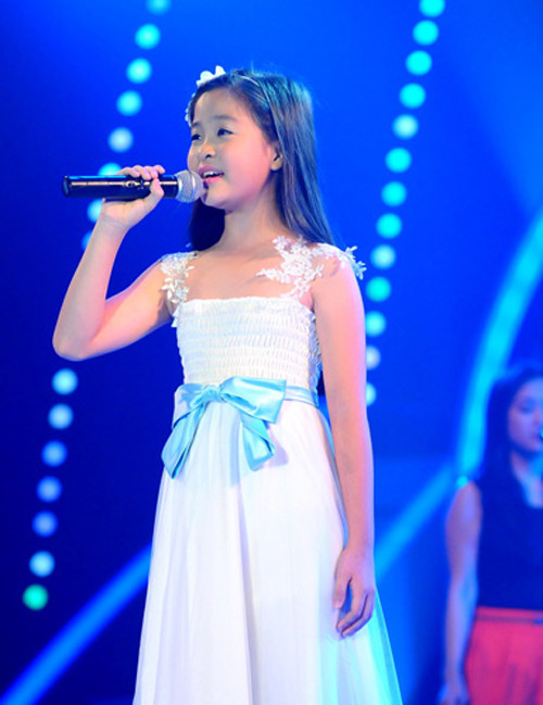 Tri Giao hát "When You Believe"