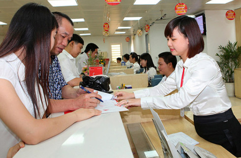 So với năm 2012 nhu cầu tuyển dụng nhân sự trong ngành dịch vụ, bán hàng, bán lẻ đều tăng từ 150% - 300%. Ảnh minh họa. So với năm 2012 nhu cầu tuyển dụng nhân sự trong ngành dịch vụ, bán hàng, bán lẻ đều tăng từ 150% - 300%. Ảnh minh họa.