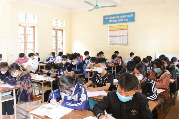 Lãnh đạo Phòng GD&ĐT một số địa phương cho rằng, điểm mới trong quy định xét tốt nghiệp THCS trong Thông tư 31 có tính nhân văn và nhận được sự ủng hộ rất lớn. Ảnh: T.D Lãnh đạo Phòng GD&ĐT một số địa phương cho rằng, điểm mới trong quy định xét tốt nghiệp THCS trong Thông tư 31 có tính nhân văn và nhận được sự ủng hộ rất lớn. Ảnh: T.D