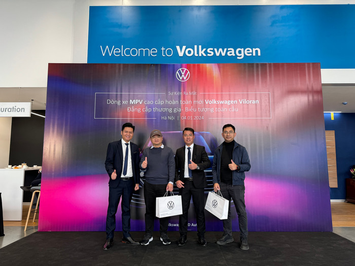 Đại diện đại lý Volkswagen I.D Auto cho biết, hầu hết các sự kiện ra mắt mẫu xe mới, khách hàng ngoài việc được tham gia trải nghiệm thì còn được đại lý tặng quà mang về.