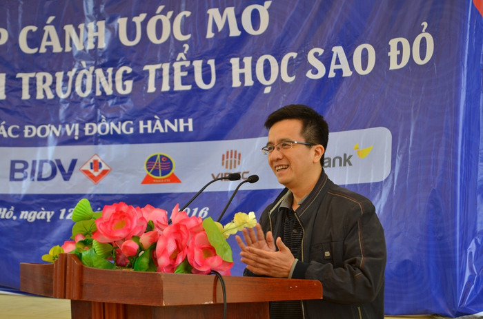 Ông Nguyễn Việt Hà - Giám đốc Ban Thương hiệu và quan hệ công chúng BIDV phát biểu tại lễ trao quà.