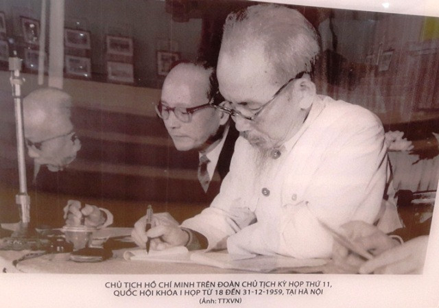 Nhân cách Hồ Chí Minh - Ánh sáng con đường cứu nước ảnh 2 Nhân cách Hồ Chí Minh - Ánh sáng con đường cứu nước ảnh 2