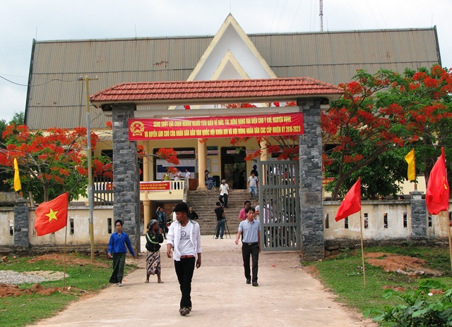 Đồng bào dân tộc Ma Coong háo hức đi bầu cử ảnh 12