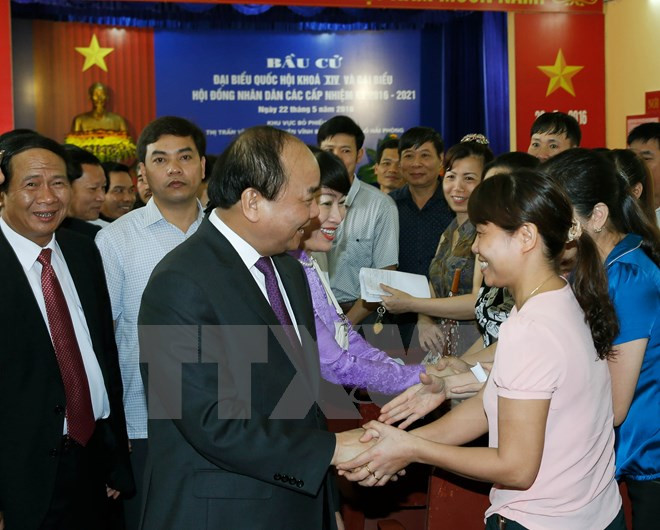 Thủ tướng Nguyễn Xuân Phúc bỏ phiếu bầu cử tại huyện Vĩnh Bảo ảnh 1 Thủ tướng Nguyễn Xuân Phúc bỏ phiếu bầu cử tại huyện Vĩnh Bảo ảnh 1