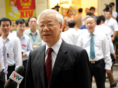 Tổng Bí thư Nguyễn Phú Trọng trả lời phỏng vấn báo chí sau khi thực hiện quyền công dân sáng 22/5/2016