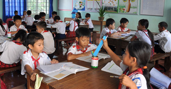 Còn và còn rất nhiều điều trăn trở với những người làm nhiệm vụ trồng người ở cơ sở. (Ảnh: vov.vn) Còn và còn rất nhiều điều trăn trở với những người làm nhiệm vụ trồng người ở cơ sở. (Ảnh: vov.vn)