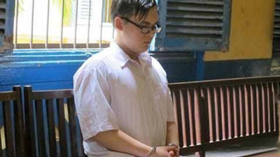 Bị cáo Châu Tuấn Việt trong giờ nghị án