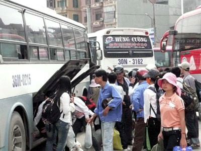 Xe chở quá tải sẽ không được xuất bến dịp 2/9 ảnh 1