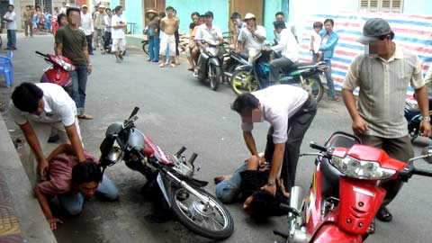 /Uploaded/thuhien/2012_08_14/22084413-1-20120814083240-cuop-giat.jpeg