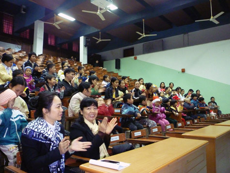 Sẽ có nhiều hơn những buổi biểu diễn như thế. (Ảnh Thu Hòe) Sẽ có nhiều hơn những buổi biểu diễn như thế. (Ảnh Thu Hòe)