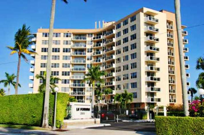 Mô hình dự án chung cư cao cấp La Fanata khi hoàn thành (ảnh nguồn Internet) Mô hình dự án chung cư cao cấp La Fanata khi hoàn thành (ảnh nguồn Internet)