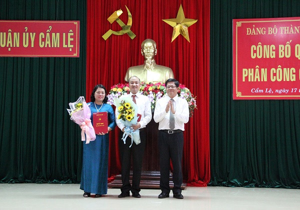 Thành ủy Đà Nẵng công bố các quyết định điều động, bổ nhiệm cán bộ. Ảnh: dangbodanang.gov Thành ủy Đà Nẵng công bố các quyết định điều động, bổ nhiệm cán bộ. Ảnh: dangbodanang.gov