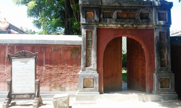 Chí Khiêm Đường nơi đặt bài vị 103 bà vợ vua Tự Đức đang được sửa chữa. Ảnh: TL Chí Khiêm Đường nơi đặt bài vị 103 bà vợ vua Tự Đức đang được sửa chữa. Ảnh: TL