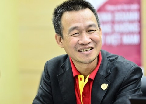 Ông Lưu Đức Khánh, Giám đốc điều hành của Vietjet Air (ảnh VnExpress) Ông Lưu Đức Khánh, Giám đốc điều hành của Vietjet Air (ảnh VnExpress)