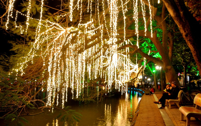 Một không gian ngập tràn ánh sáng và lung linh. Một không gian ngập tràn ánh sáng và lung linh.