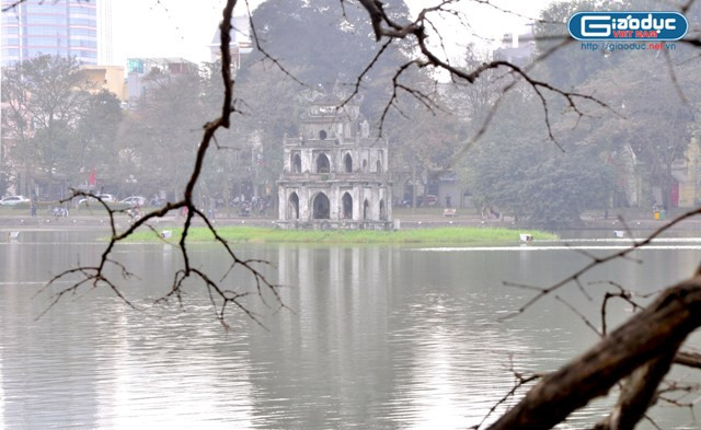 Tháp Rùa mờ ảo trong mỗi sáng Đông. Tháp Rùa mờ ảo trong mỗi sáng Đông.